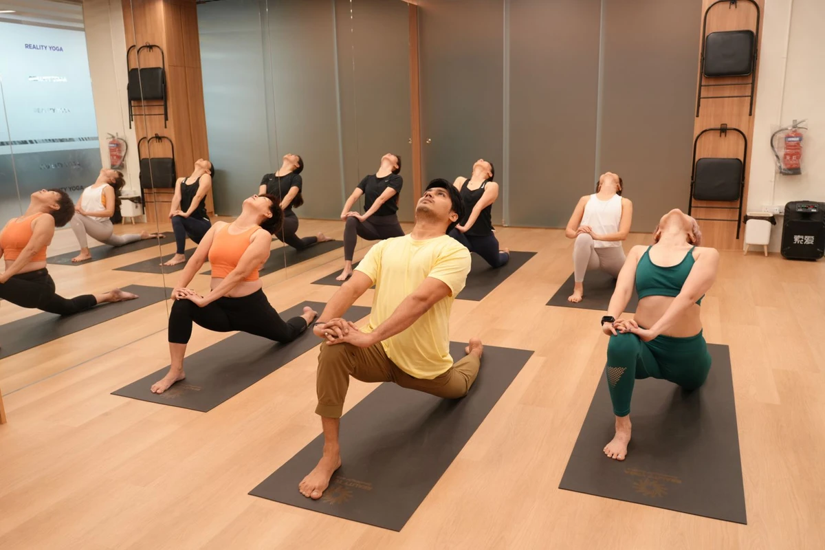 How Yogalates Singapore Combines Strength and Serenity for the Busy Professional