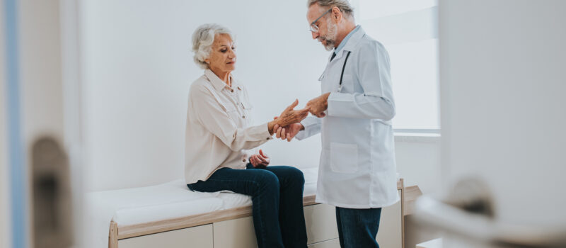 How a Pain Management Doctor Supports Active and Healthy Aging